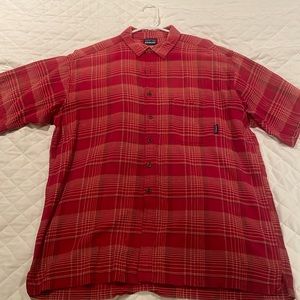 PATAGONIA BUTTON UP SHORT SLEEVE SHIRT MENS XL